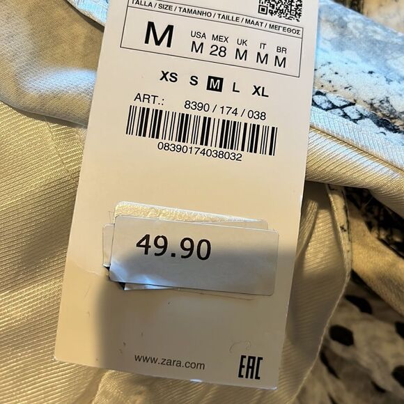 Zara, black and white snakeskin print tapered pants, M! - Picture 8 of 9